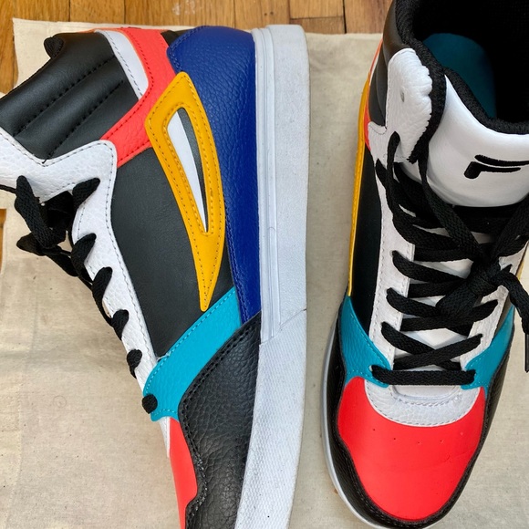 10.5 High-top FILA sneakers bold colorway! - Picture 4 of 6